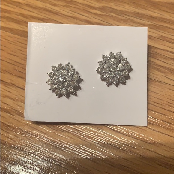 1.25 White Diamond 10k White Gold Earrings - Picture 6 of 10